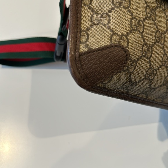 GUCCI NEO VINTAGE SMALL BELT BAG - Picture 4 of 8